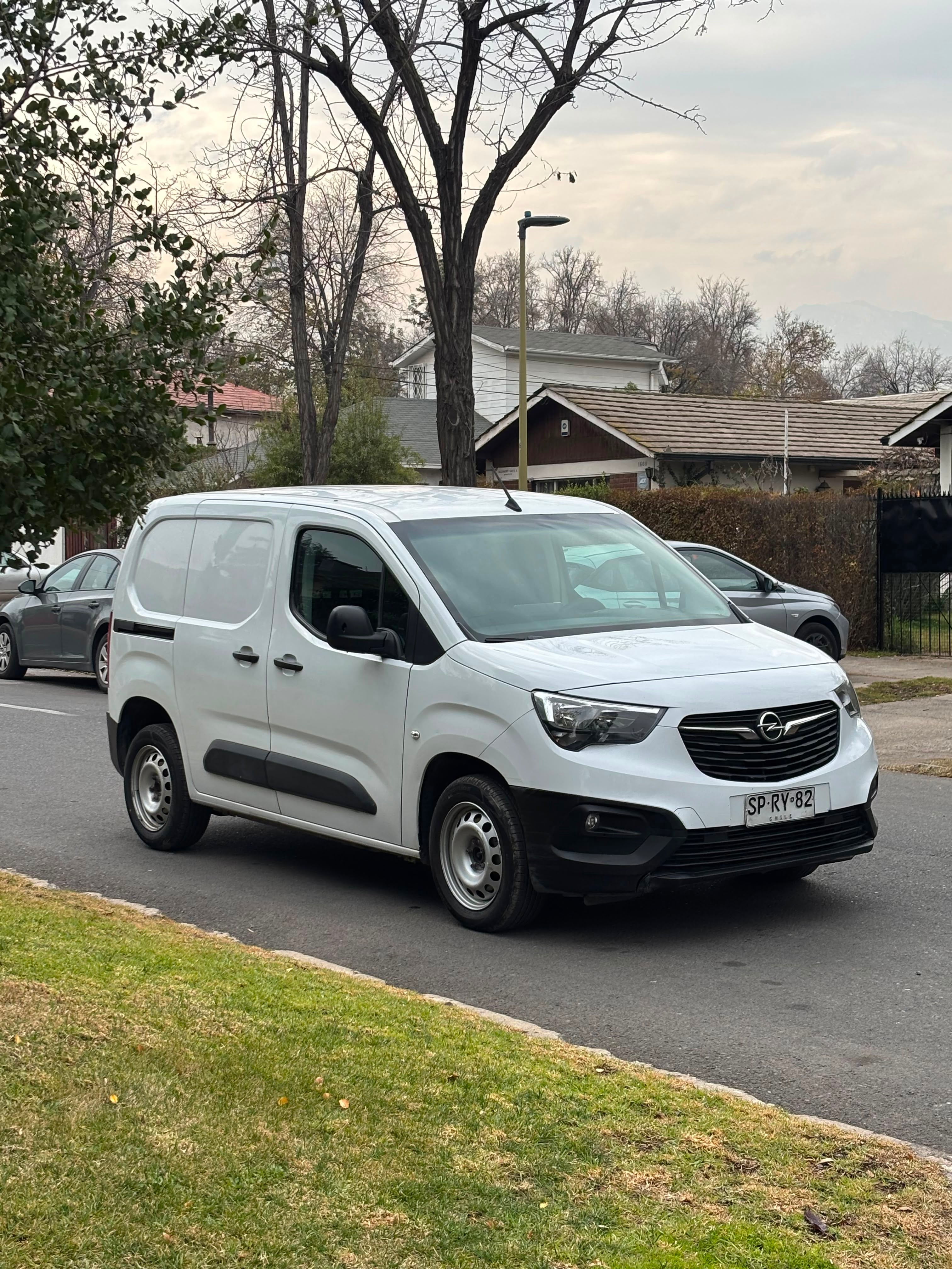 Opel Combo 1.6 HDI  2023